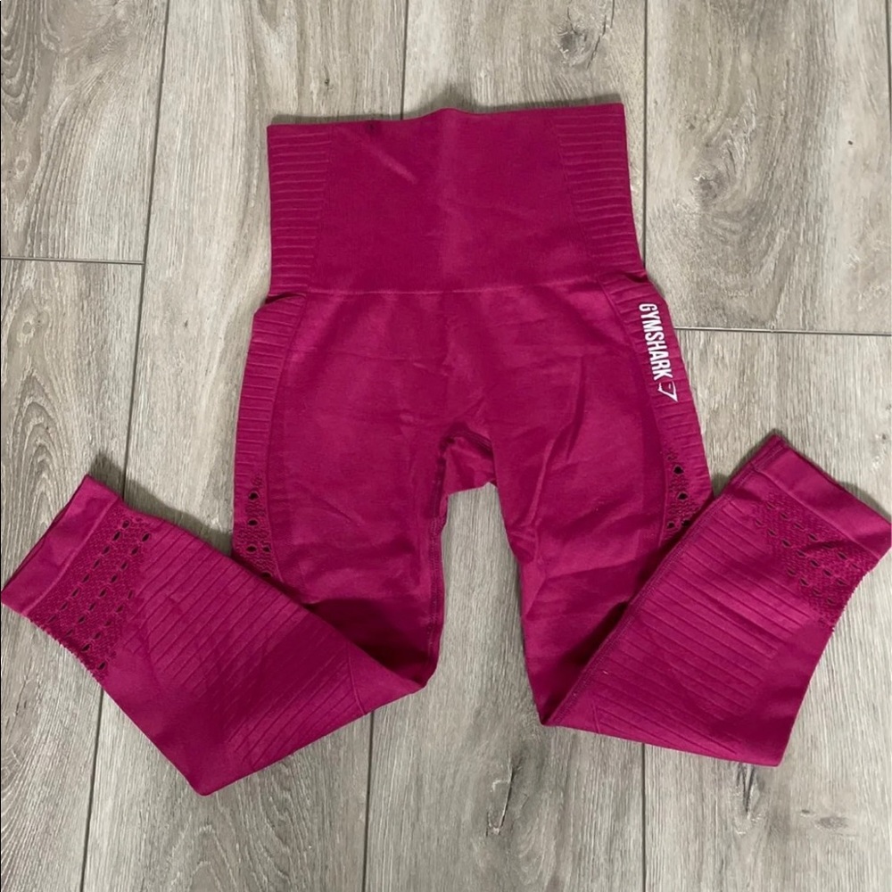 Gymshark energy seamless cropped leggings Beet color XS